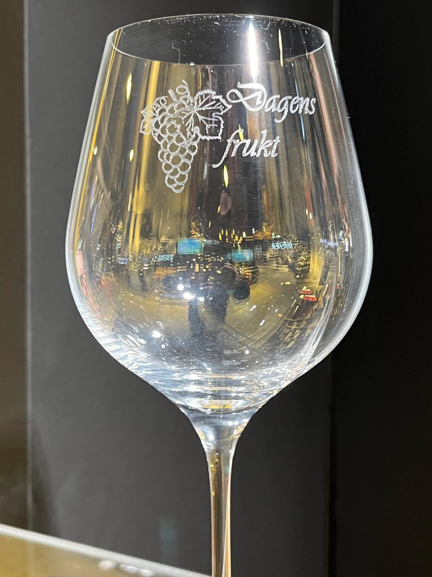 Bourgogne vinglass - Orrefors by Berens